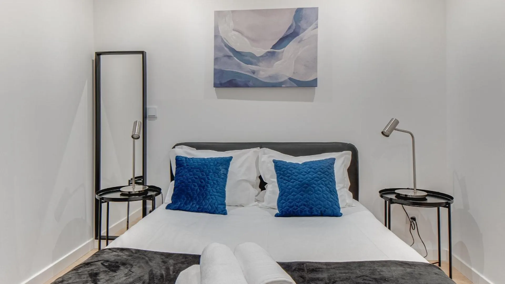 Duplex Apartment Near Belem Lisboa Portugal